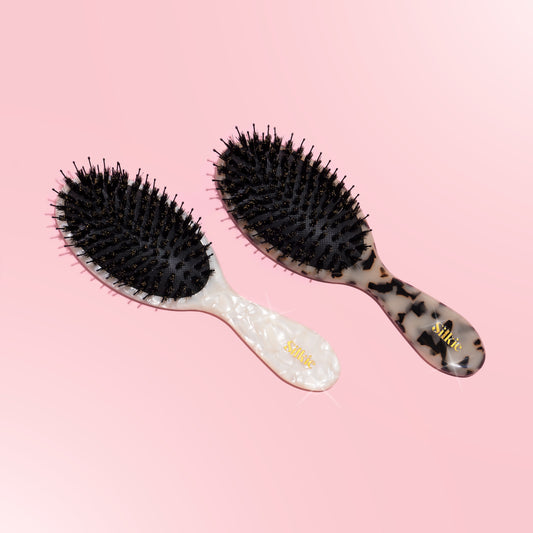How to Use a Smoothing Brush for Curly Hair: A Step-by-Step Guide to Sleek, Defined Styles