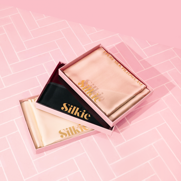 The Luxurious Benefits of Silk Pillowcases