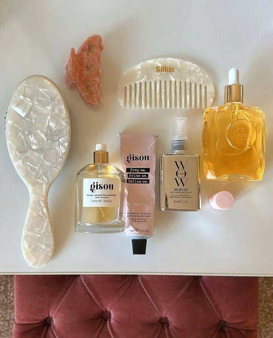 The Right Way to Detangle Hair Without Causing Stress