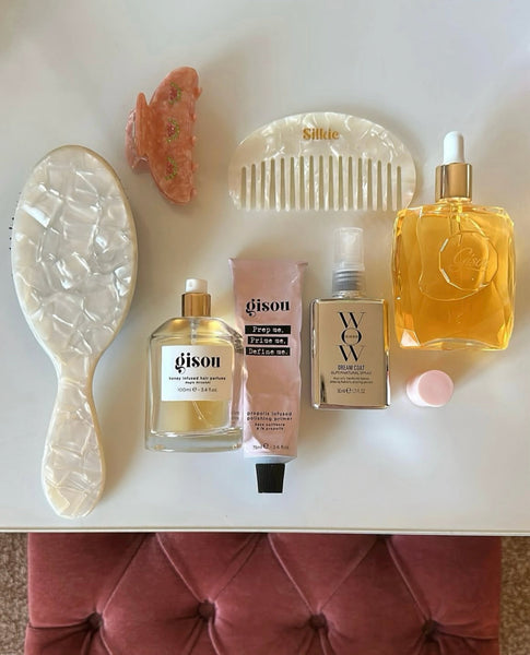 The Right Way to Detangle Hair Without Causing Stress