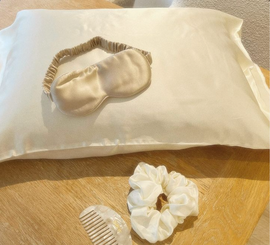 The Benefits of a Complete Silk Sleep Set for Hair and Skin