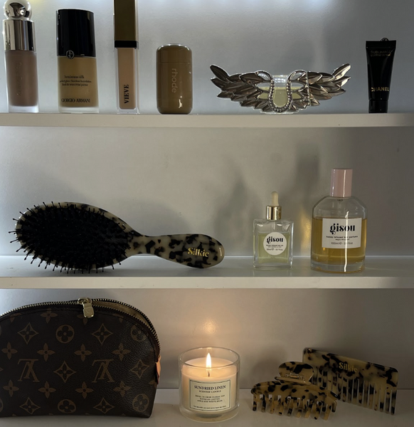 Why Some Hair Holds Shine Better Than Others
