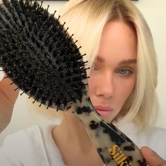 Brushing Wet vs. Dry Hair: What’s Less Damaging?