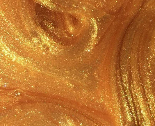 What Makes Hair Look Glossy Without Heavy Styling