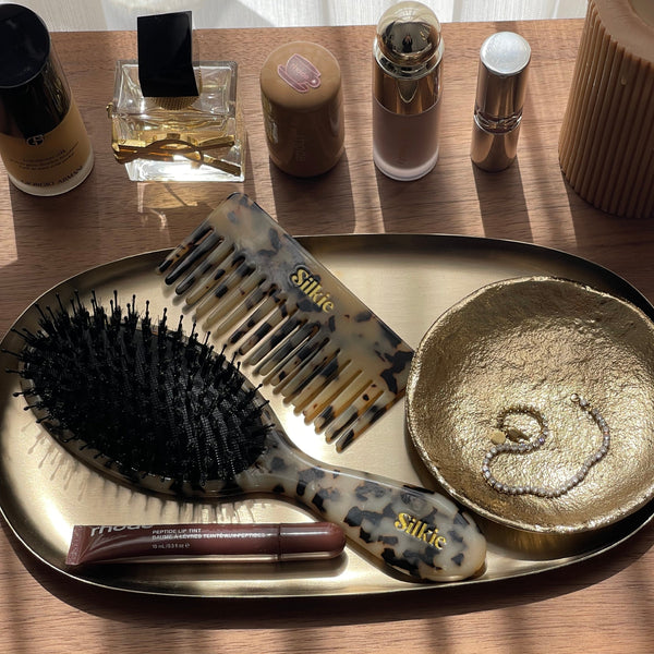 The Minimalist Guide to Using Hair Accessories for Maximum Impact